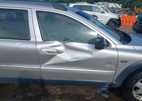 2002 Volvo V70 Xc из США, поврежденный, VIN YV1SZ58D921064483